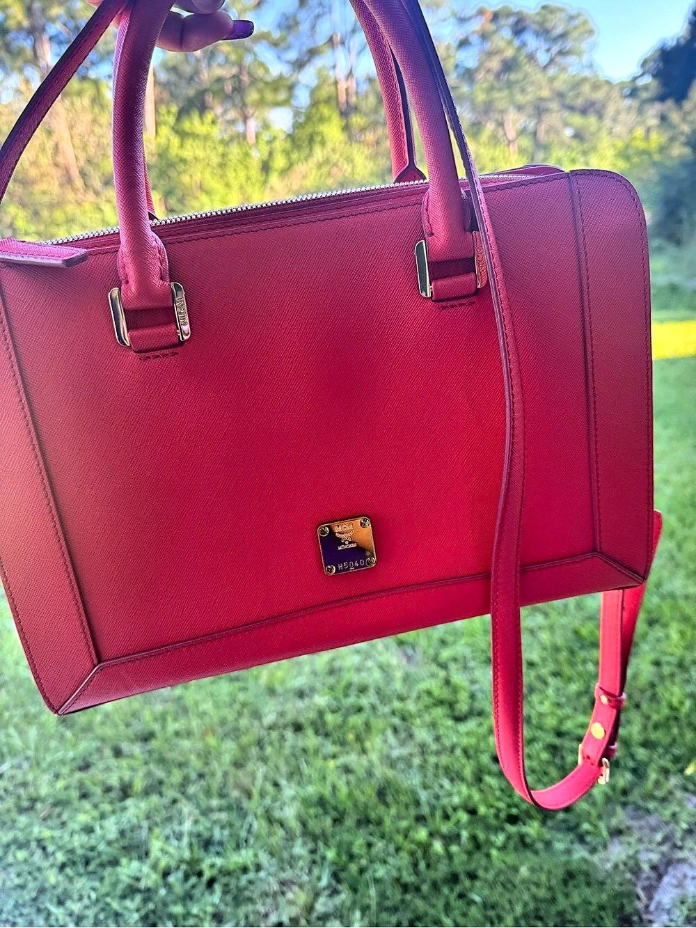 MCM Milano Saffiano Leather Two-Way with COA - Picture 4 of 12